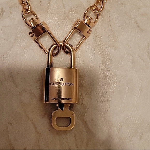 Louis Vuitton lock and key with chain#303 - Picture 3 of 3